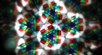 Caleidoscópio fácil, com materiais acessíveis