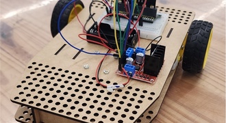 Robô controlado por micro:bit