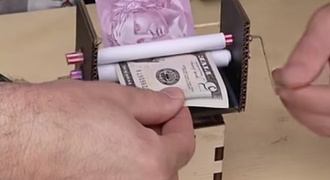 Máquina impressora de dinheiro