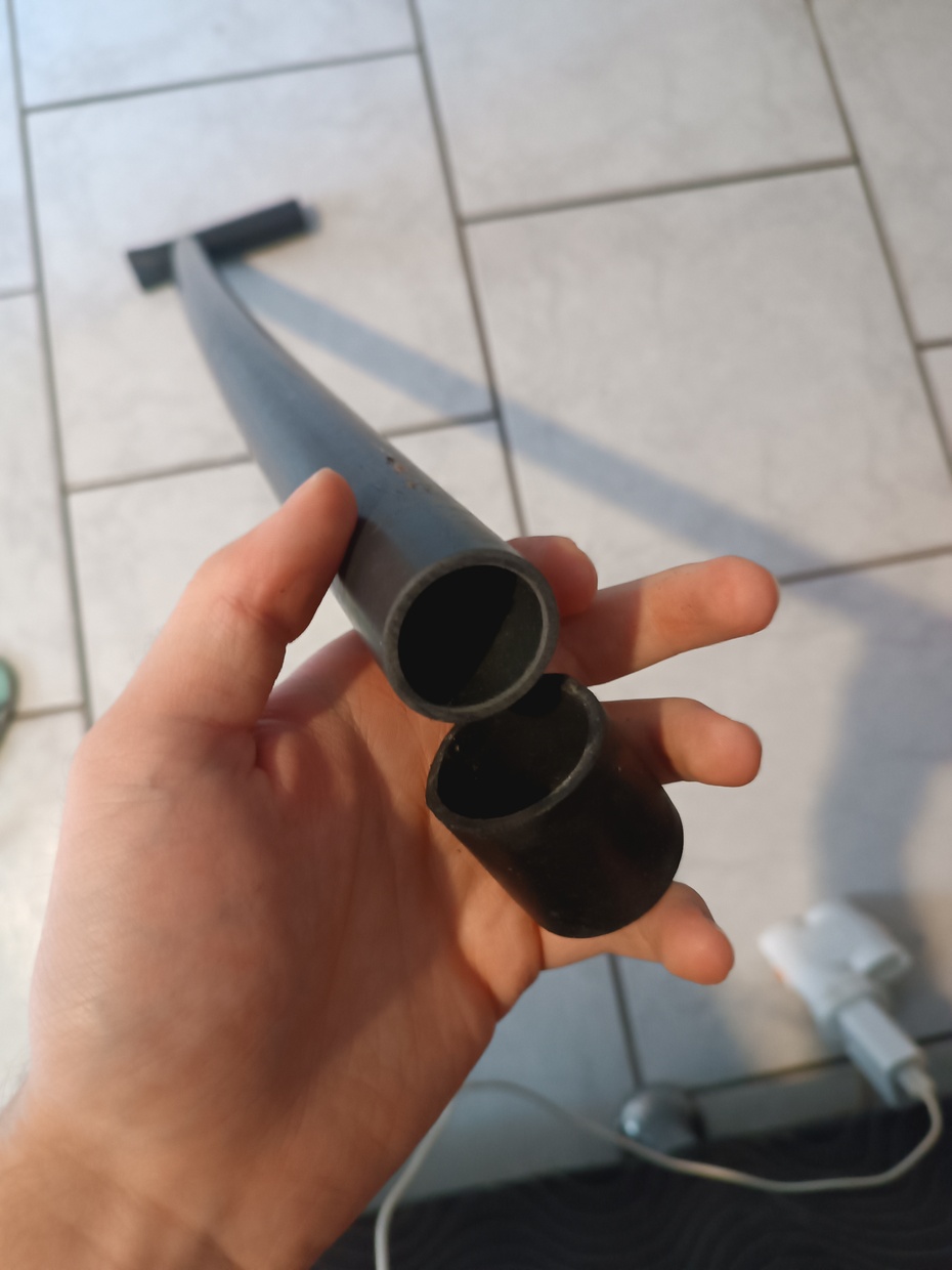 Encaixe o tampão de borracha na bengala