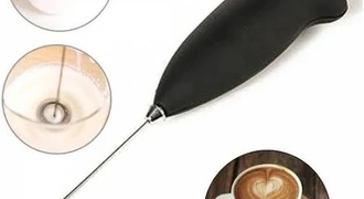 VENTILADOR COM UM  MINI MISTURADOR ELÉTRICO